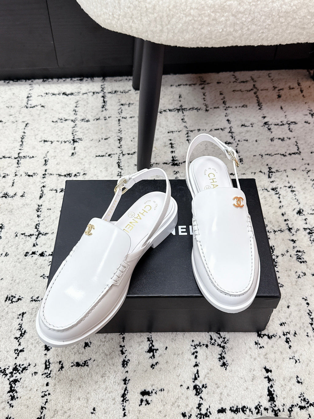 CHANEL 26S SLINGBACK LOAFERS IN WHITE PATENT CALFSKIN WITH CC LOGO