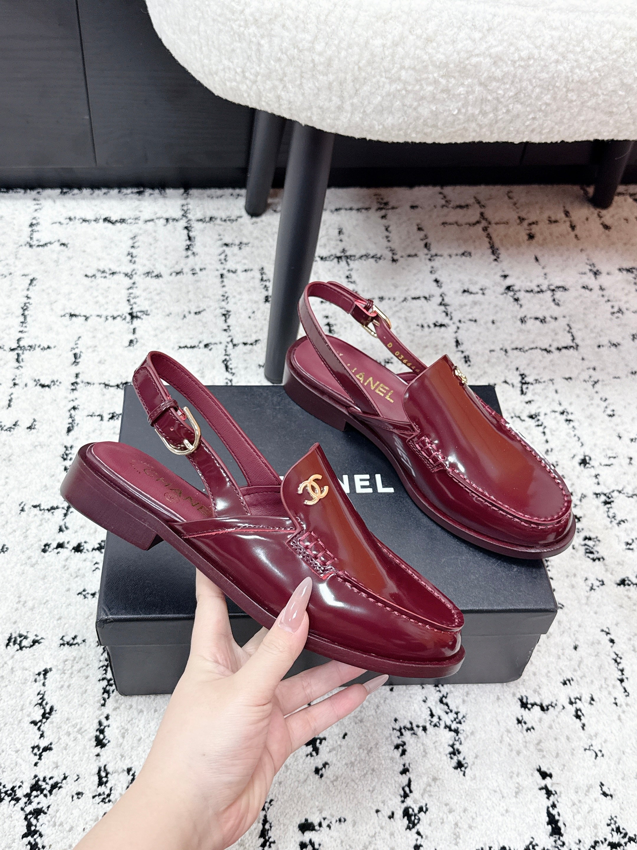 CHANEL 26S SLINGBACK LOAFERS IN BURGUNDY RED PATENT CALFSKIN WITH CC LOGO