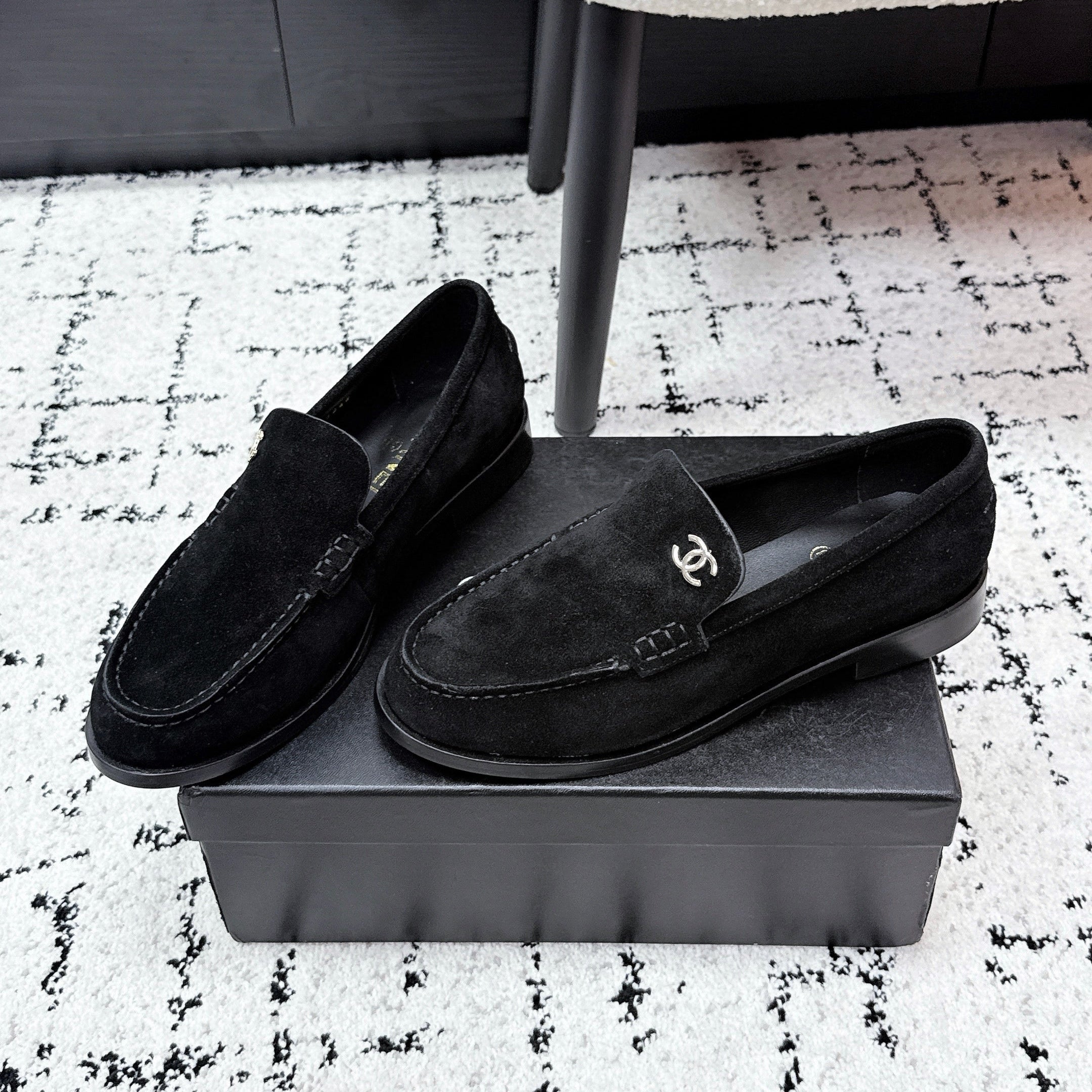 CHANEL 26S LOAFERS IN BLACK SUEDE WITH CC LOGO