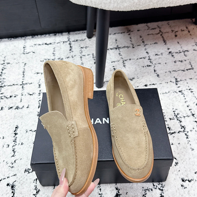 CHANEL 26S LOAFERS IN BEIGE SUEDE WITH CC LOGO