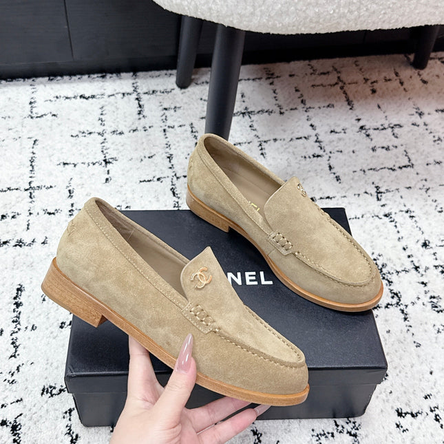 CHANEL 26S LOAFERS IN BEIGE SUEDE WITH CC LOGO