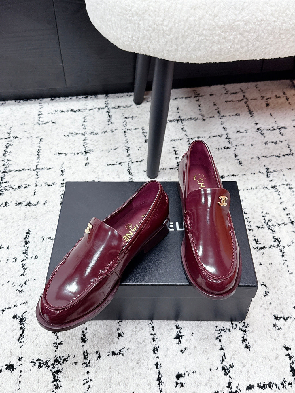 CHANEL 26S LOAFERS IN BURGUNDY RED PATENT CALFSKIN WITH CC LOGO