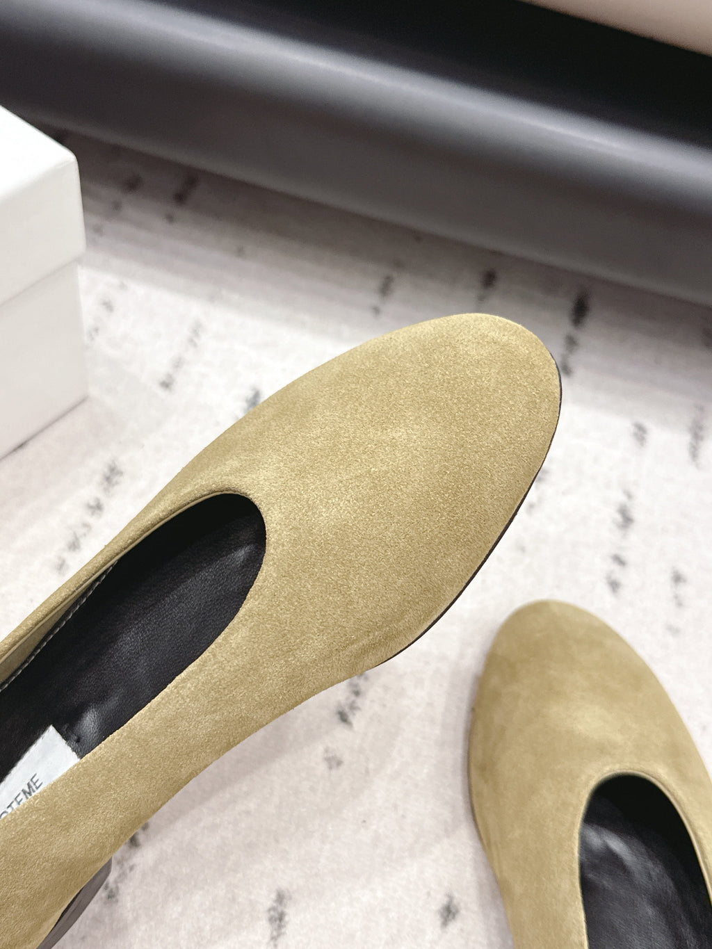 THE ROW 26S BALLET FLATS IN OLIVE BROWN SUEDE