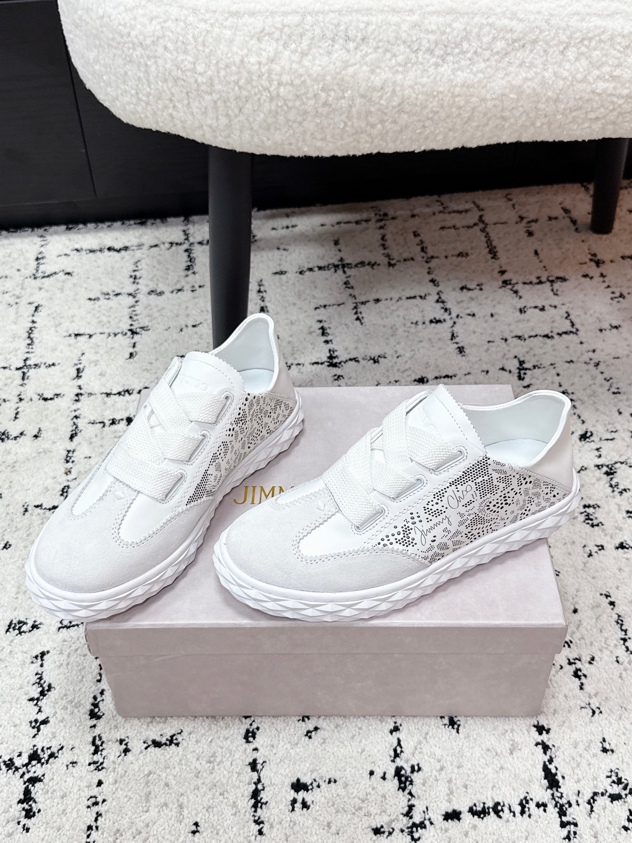 JIMMY CHOO 26S SNEAKERS IN WHITE SUEDE