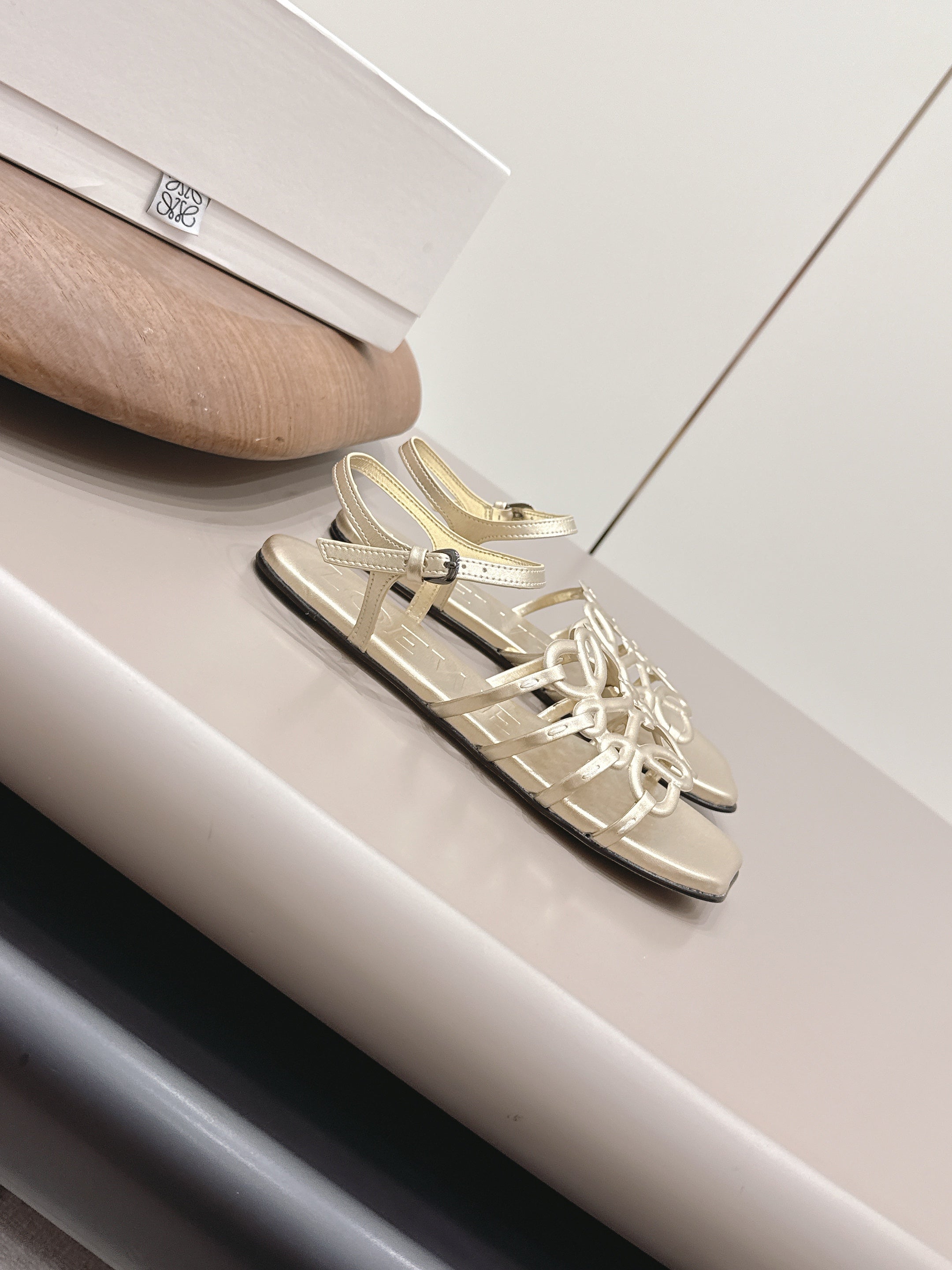 LOEWE 26S SQUARE TOE SANDALS IN GOLD CALFSKIN LOGO