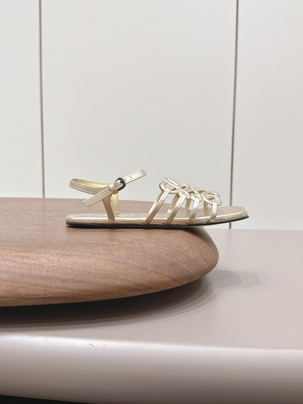 LOEWE 26S SQUARE TOE SANDALS IN GOLD CALFSKIN LOGO