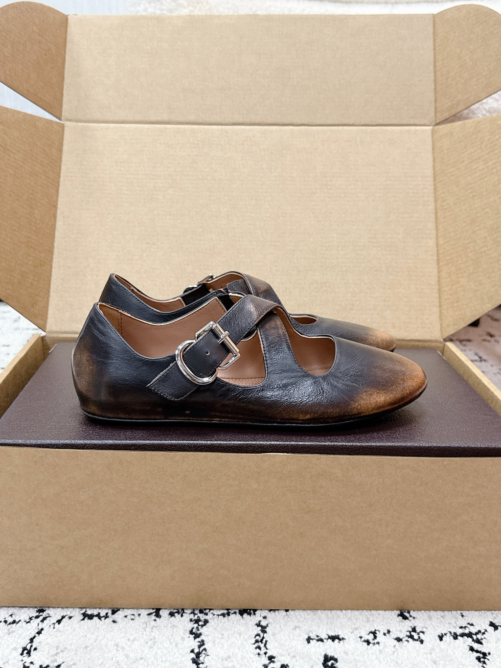 ALAIA 26S CROSS-STRAP BALLET FLATS IN MOTTLED DARK BROWN LAMBSKIN