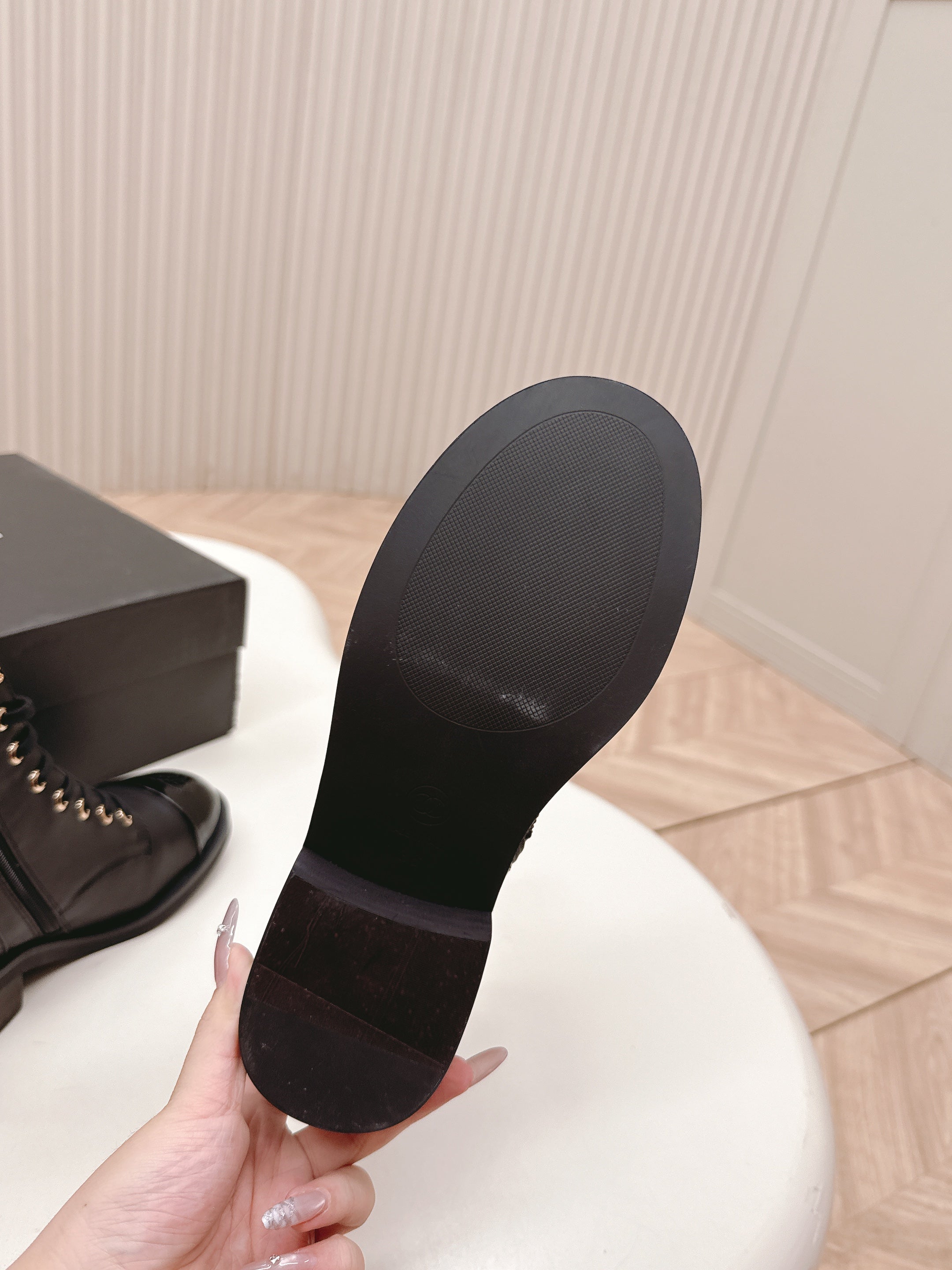 CHANEL ANKLE BOOTS 25S IN BLACK LAMBSKIN WITH ZIPPER