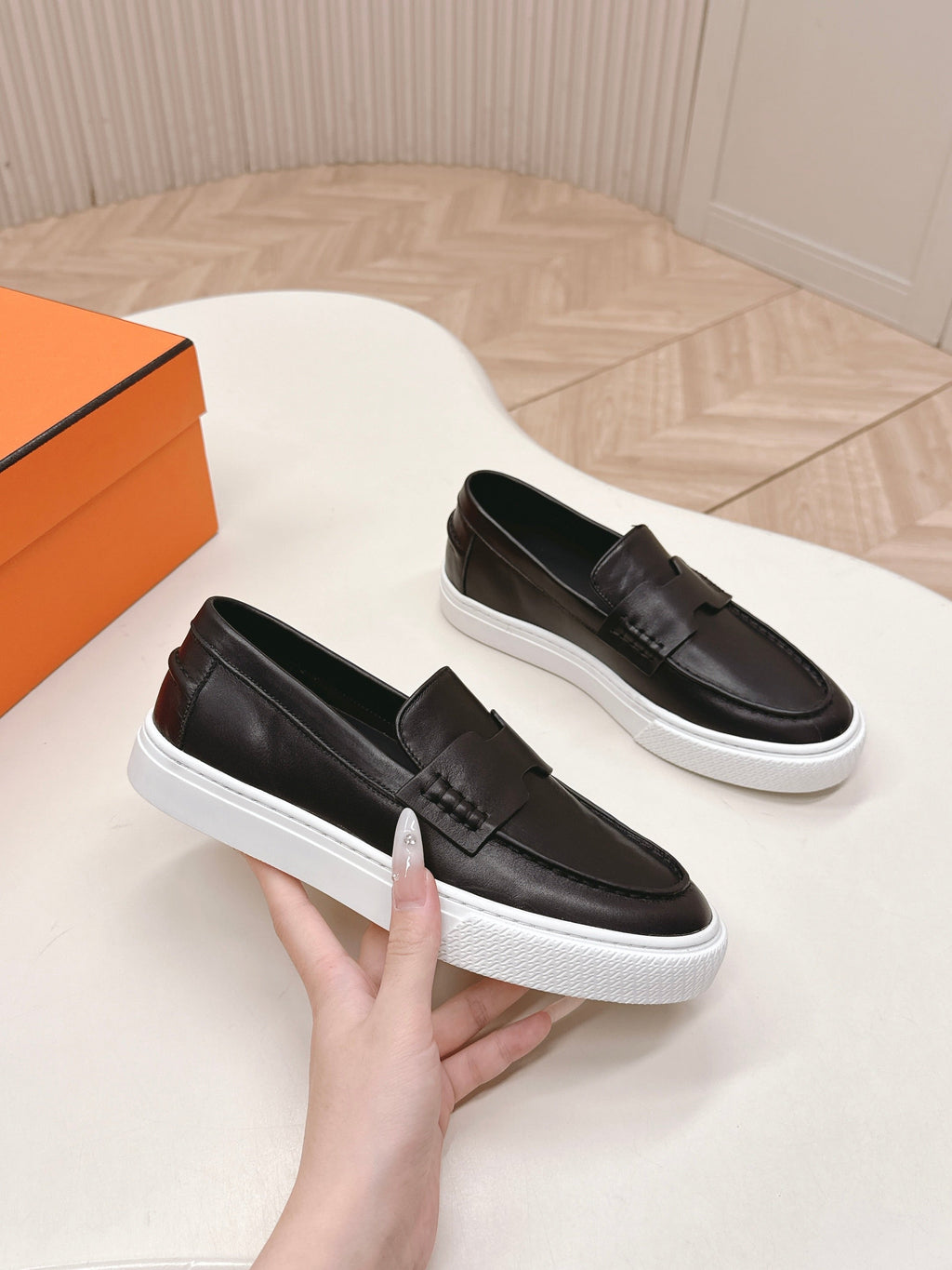 HM 25S SLIP-ON IN BLACK LAMBSKIN