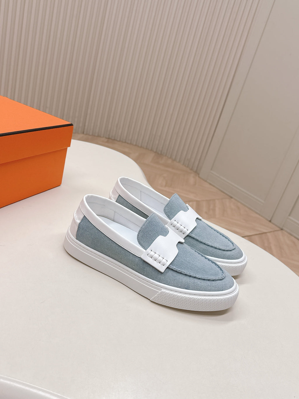 HM 25S SLIP-ON IN BLUE DENIM AND WHITE LAMBSKIN