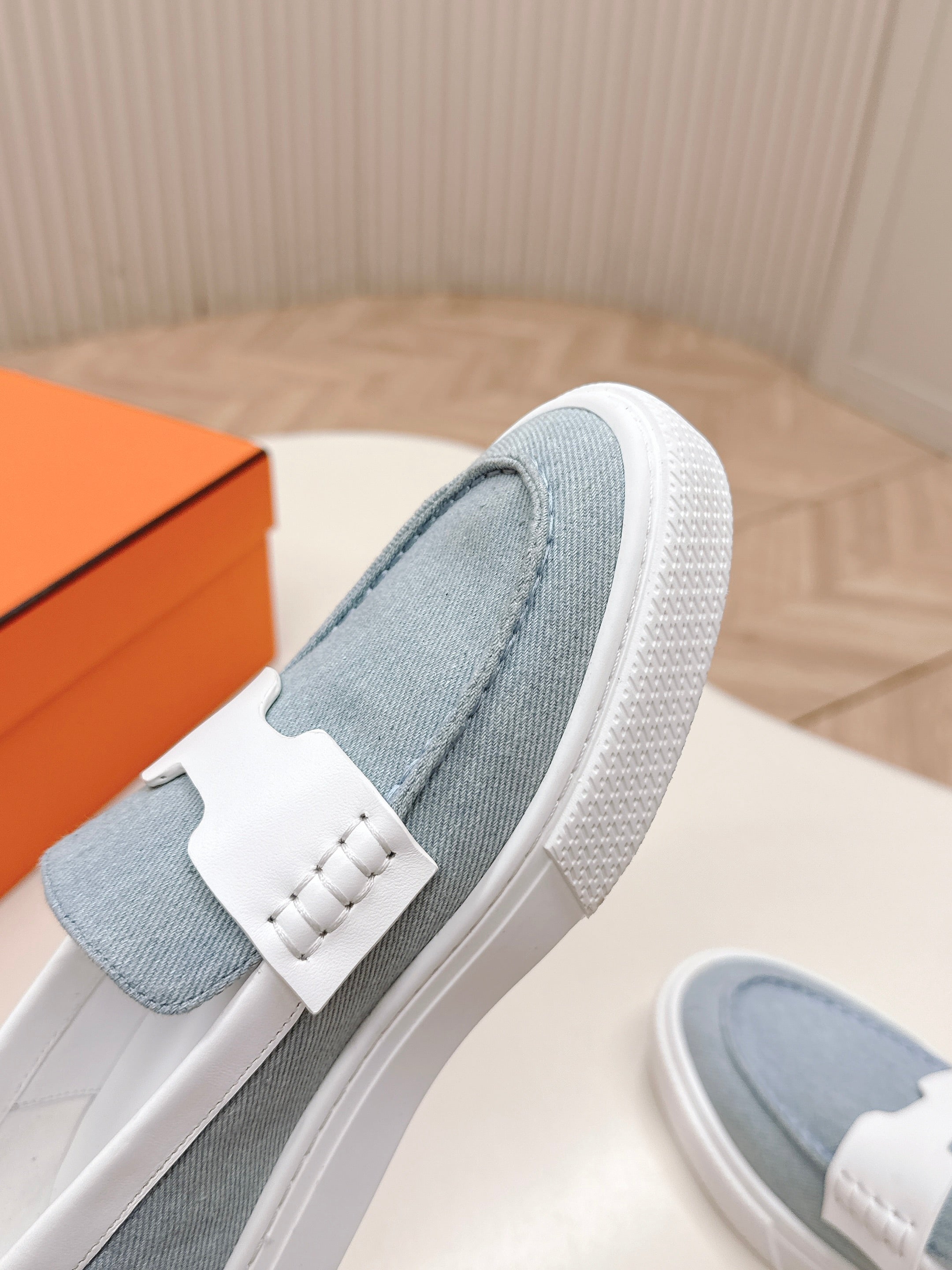 HM 25S SLIP-ON IN BLUE DENIM AND WHITE LAMBSKIN