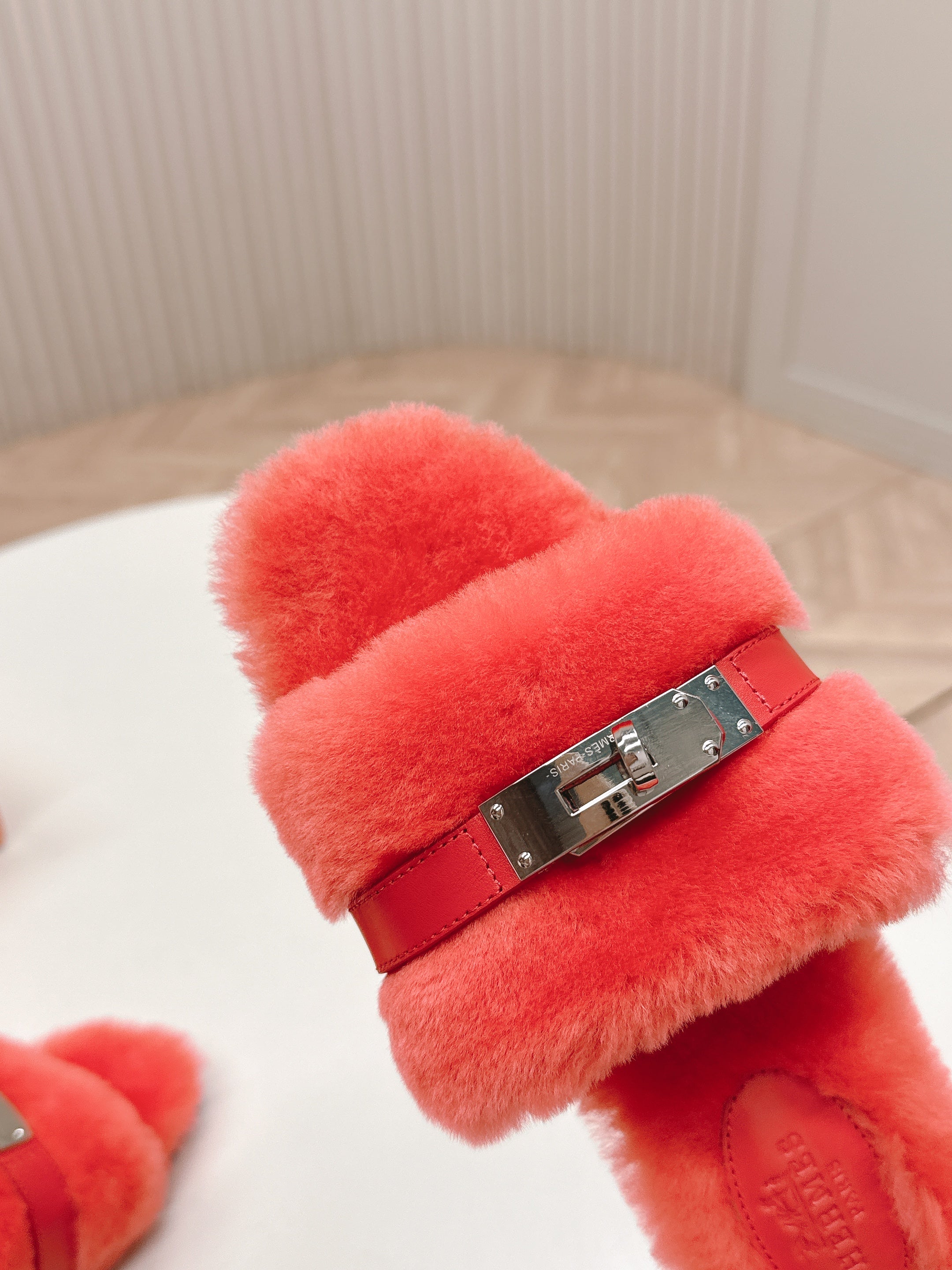 HM 25S ORAN SANDAL IN RED ORANGE SHEARLING WITH SILVER HARDWARE