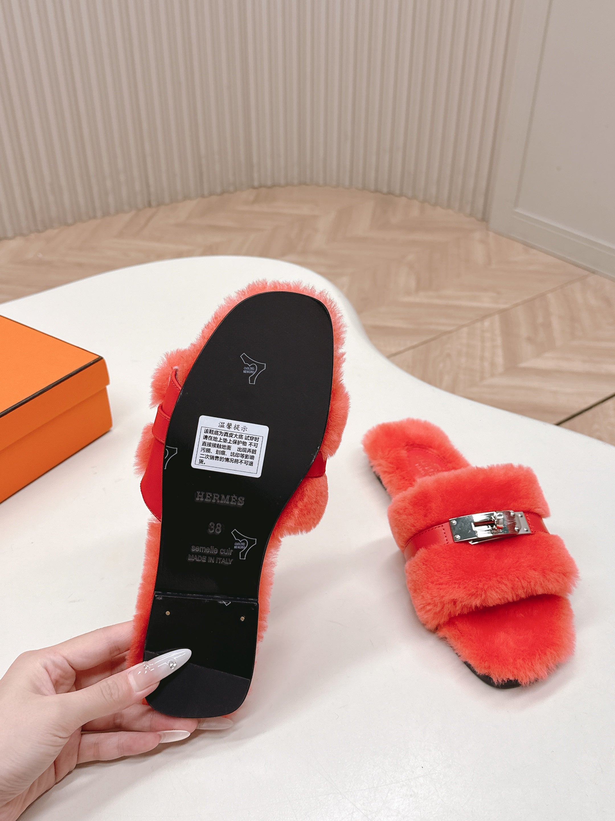 HM 25S ORAN SANDAL IN RED ORANGE SHEARLING WITH SILVER HARDWARE