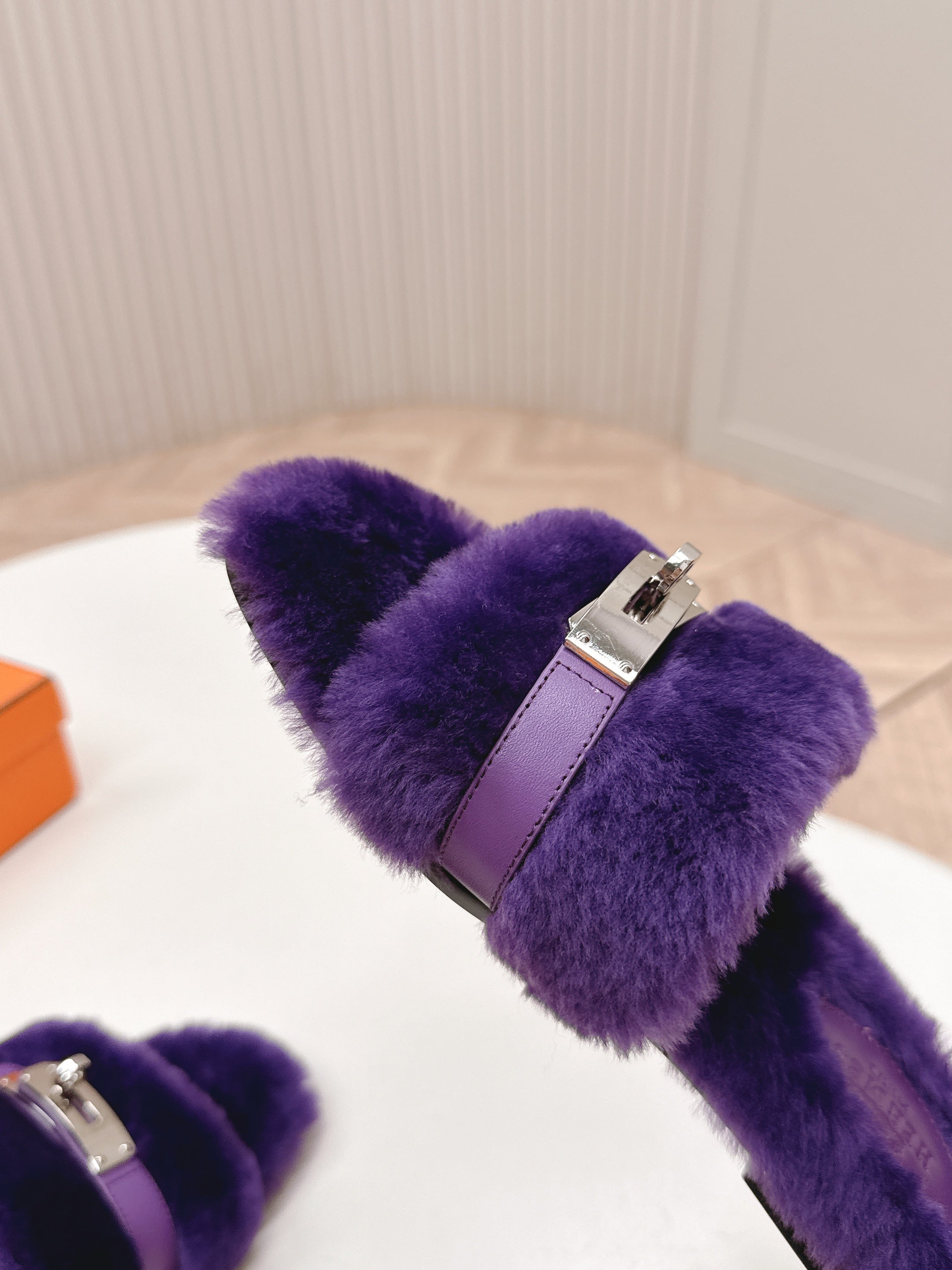 HM 25S ORAN SANDAL IN DARK PURPLE SHEARLING WITH SILVER HARDWARE