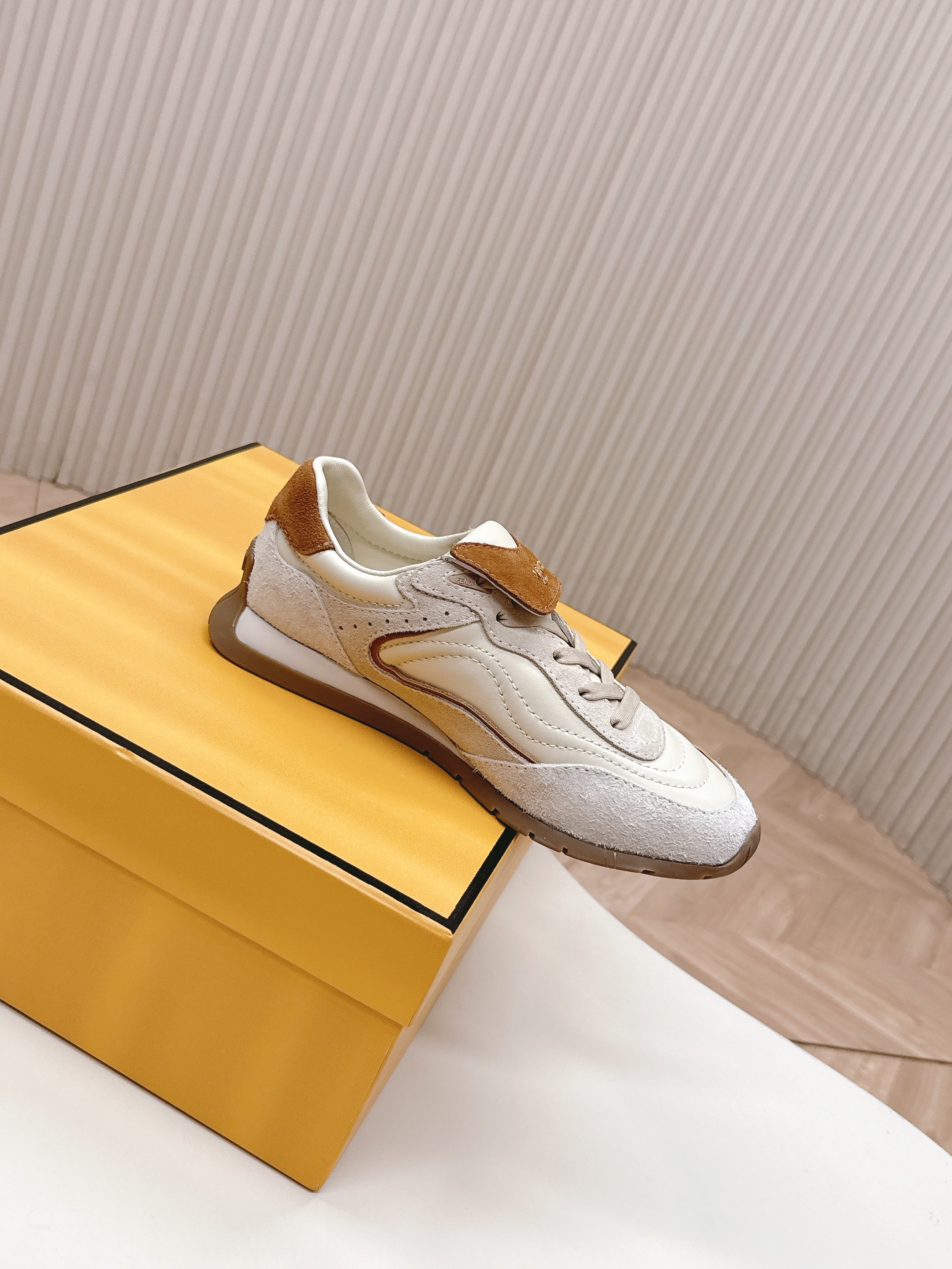 FENDI 25S CORTEZ RETRO SNEAKERS IN CREAM WHITE MIX BROWN LAMBSKIN