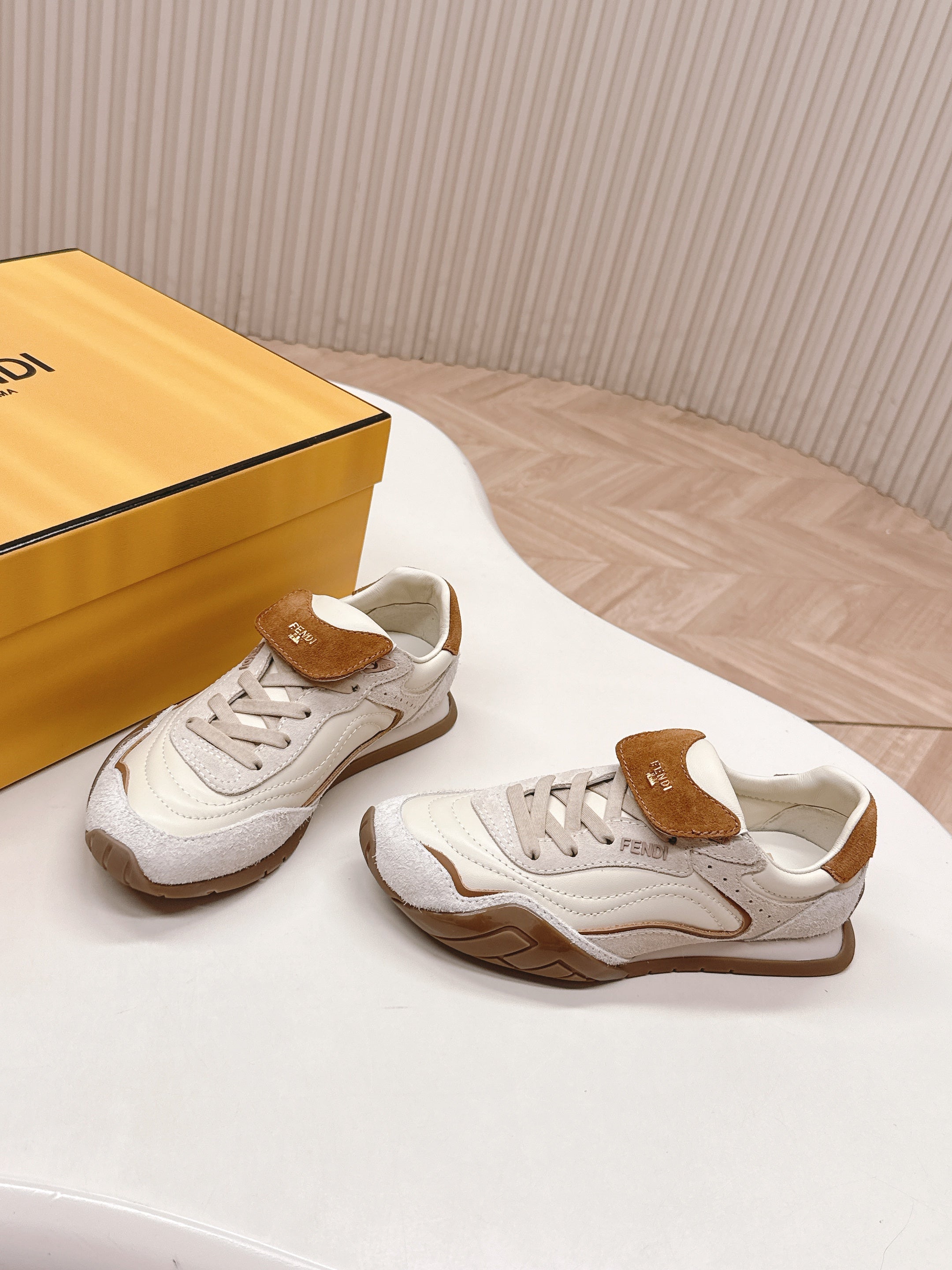 FENDI 25S CORTEZ RETRO SNEAKERS IN CREAM WHITE MIX BROWN LAMBSKIN