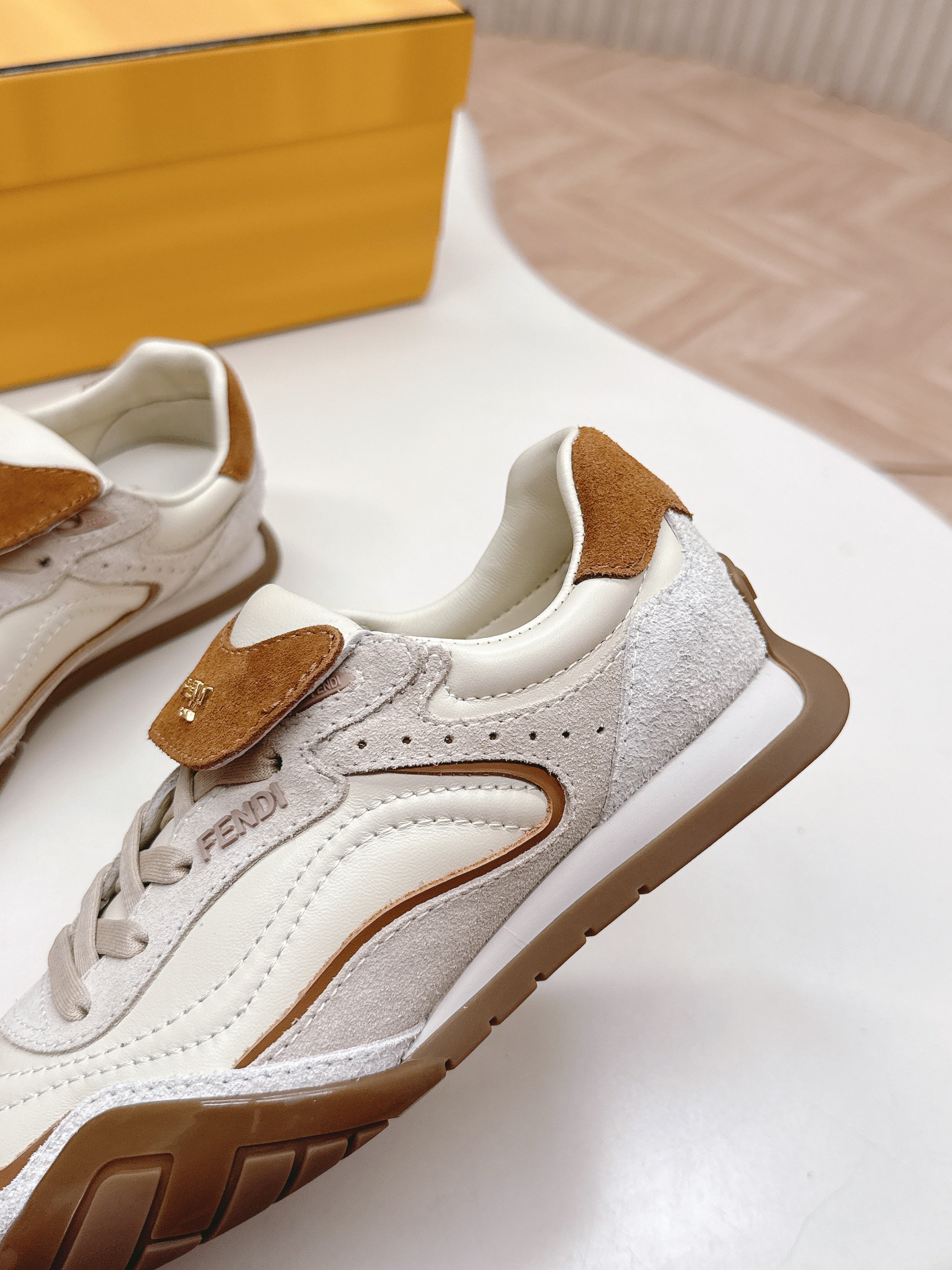 FENDI 25S CORTEZ RETRO SNEAKERS IN CREAM WHITE MIX BROWN LAMBSKIN
