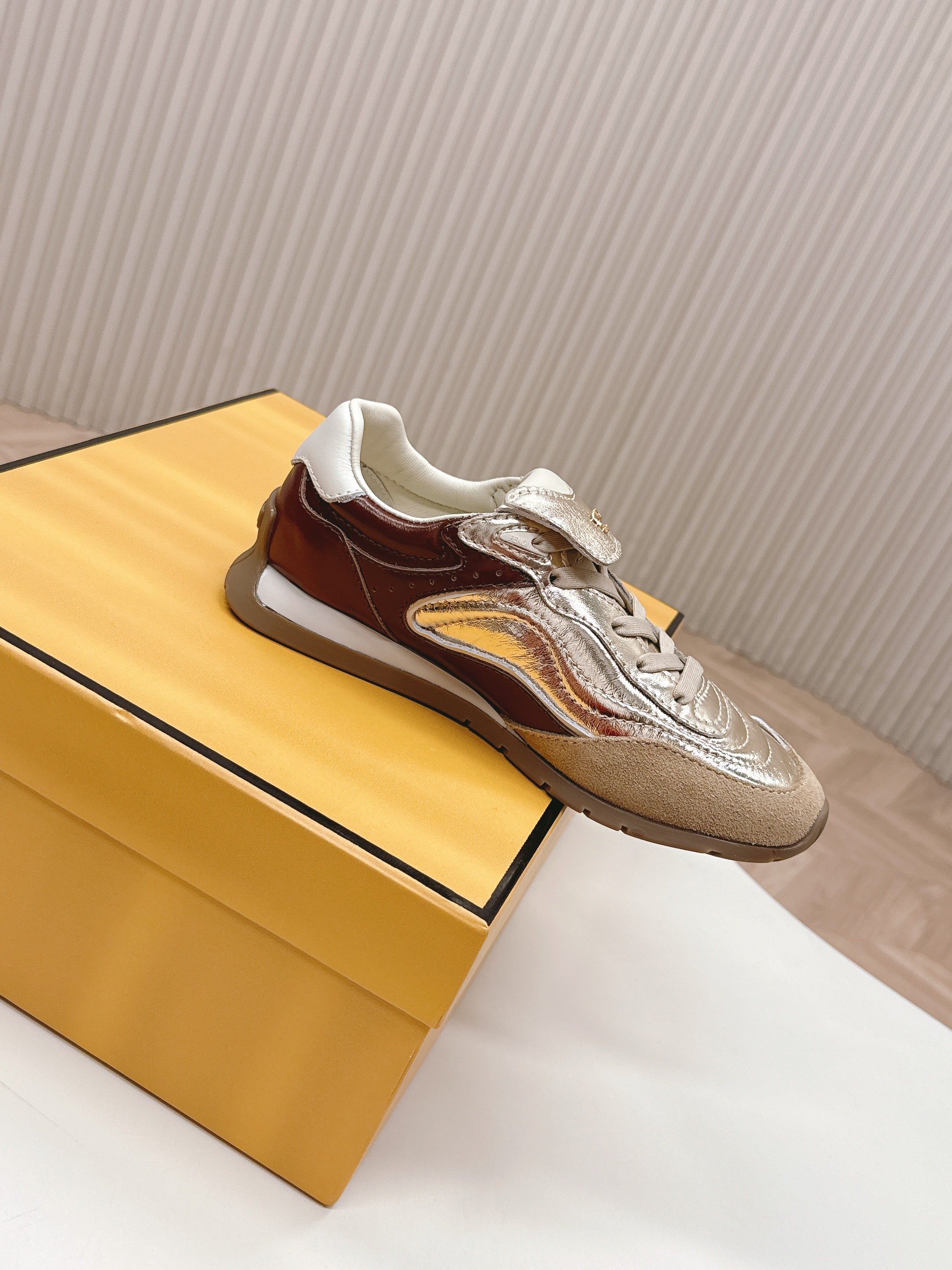 FENDI 25S CORTEZ RETRO SNEAKERS IN SOFT GOLD MIX BROWN LAMBSKIN