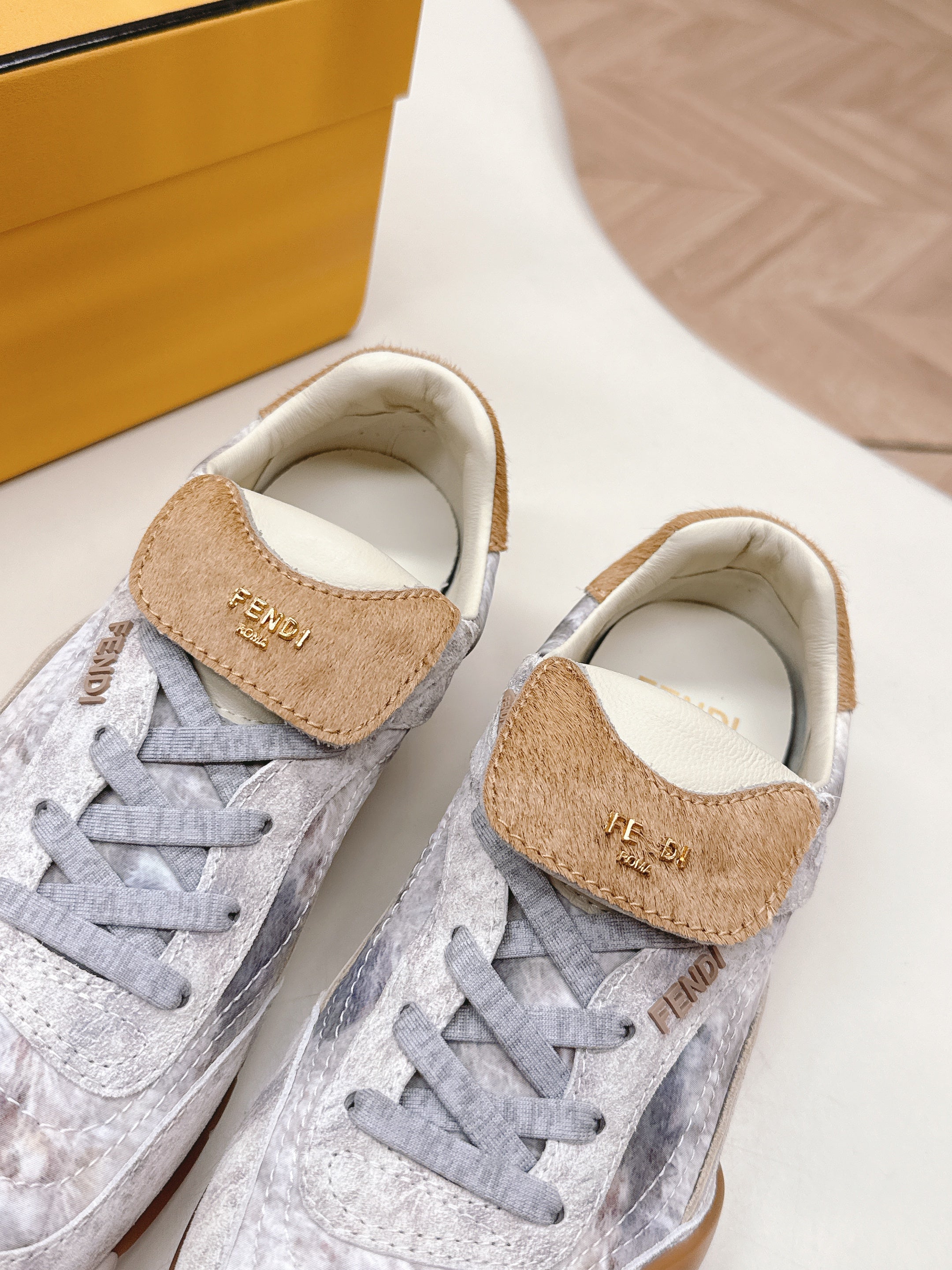 FENDI 25S CORTEZ RETRO SNEAKERS IN BEIGE WHITE SUEDE AND FABRIC
