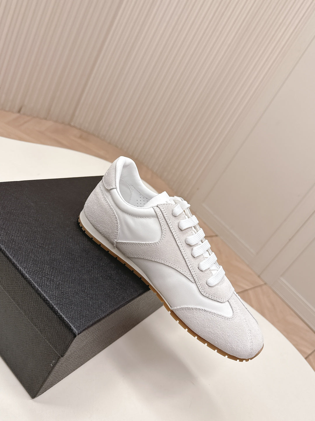 PRADA 26S CLASSIC SNEAKERS IN WHITE SUEDE AND NYLON