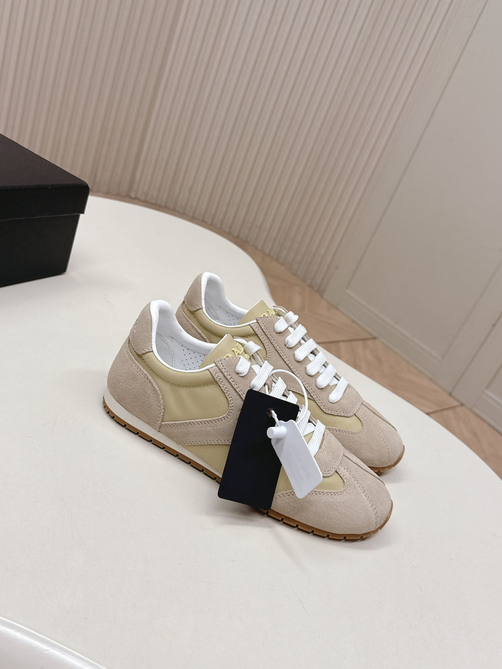 PRADA 26S LOW TOP SNEAKERS IN BEIGE NYLON AND SUEDE