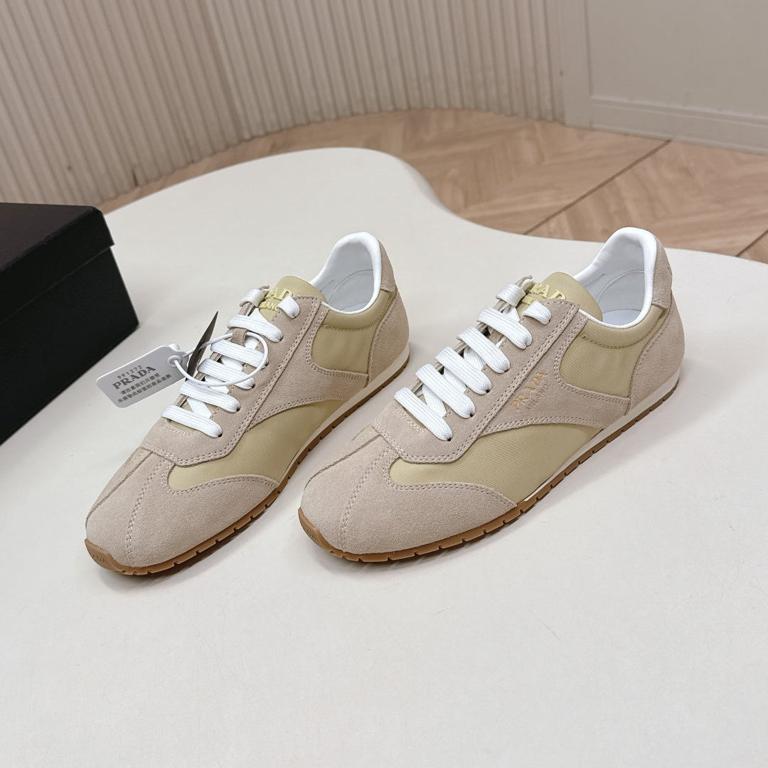 PRADA 26S LOW TOP SNEAKERS IN BEIGE NYLON AND SUEDE
