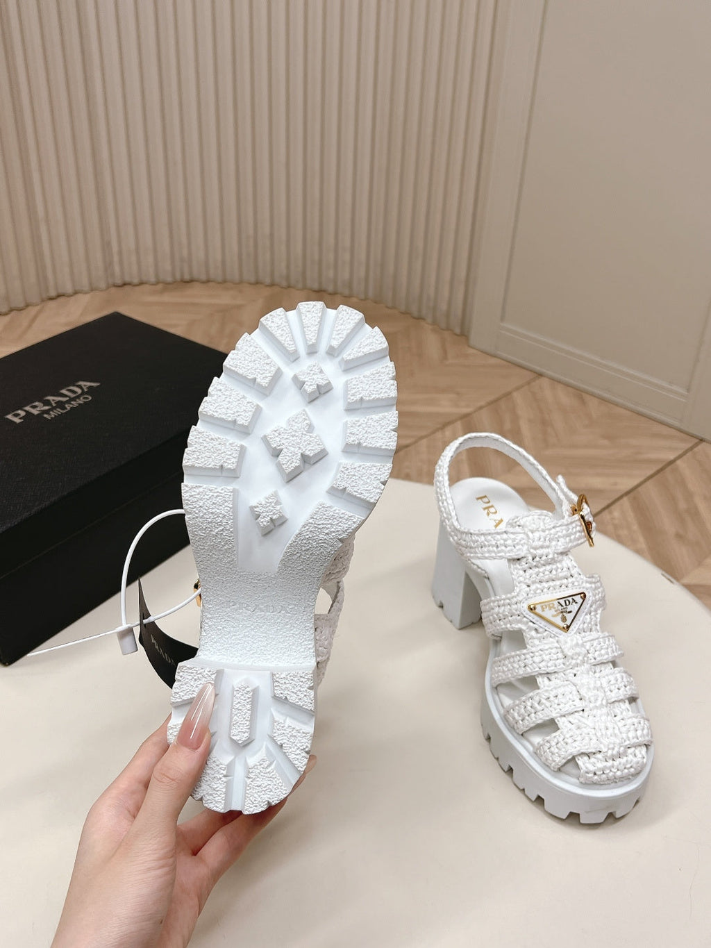 PRADA 26S HEELED FISHERMAN SANDALS IN WHITE RAFFIA AND CALFSKIN