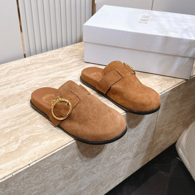 DIOR 26S BUCKLE MULE LOAFERS IN CARAMEL BROWN SUEDE GOLD HARDWARE