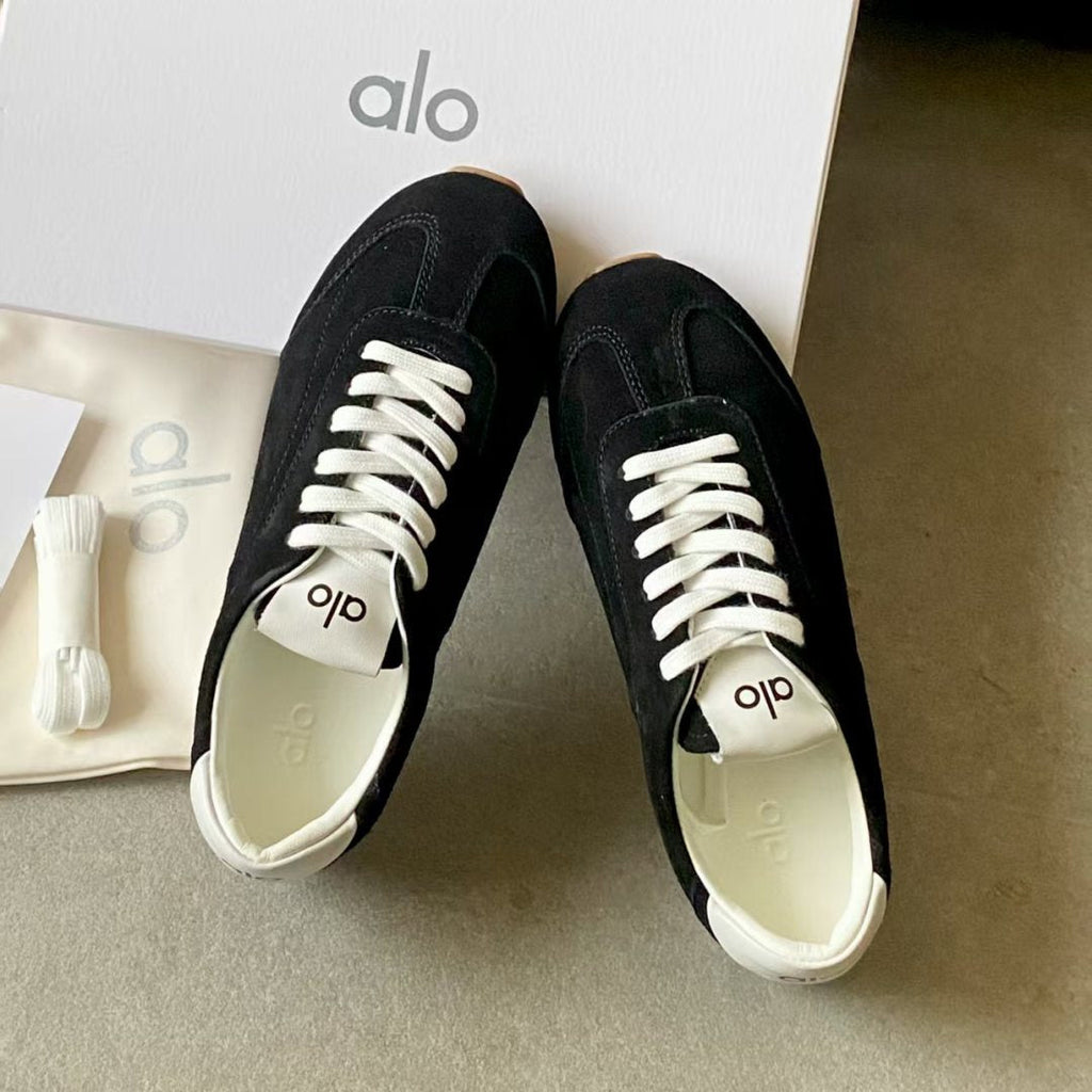 ALO 25S SUNSET SNEAKER IN BLACK SUEDE