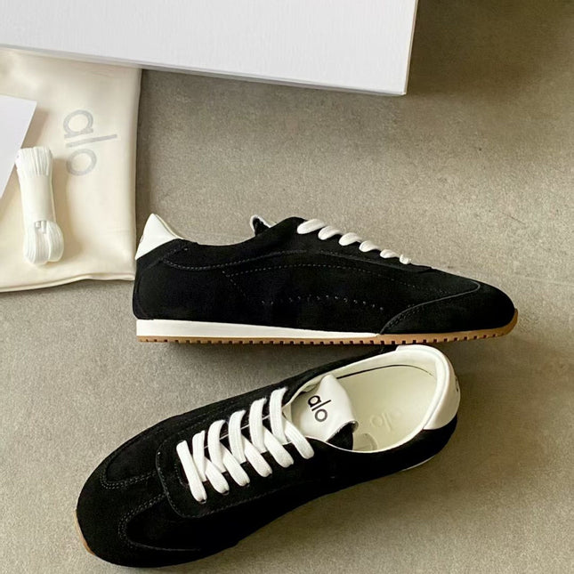 ALO 25S SUNSET SNEAKER IN BLACK SUEDE