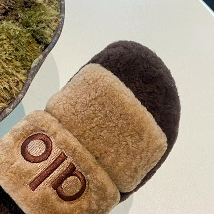 ALO 25S SLIDE SANDALS IN LIGHT BROWN WOOL