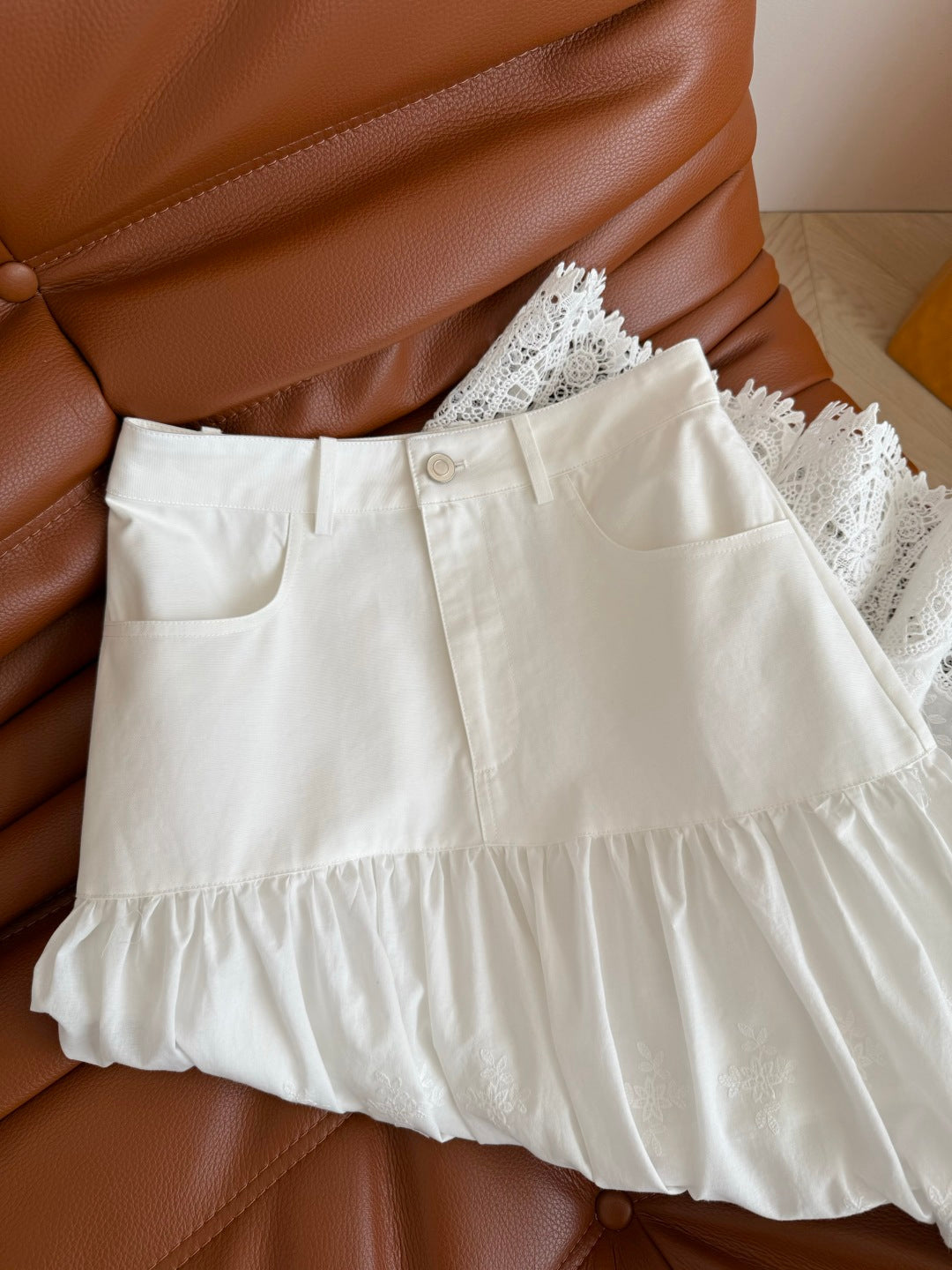 WHITE DRESS 25S WITH LACE EMBROIDERY 265759