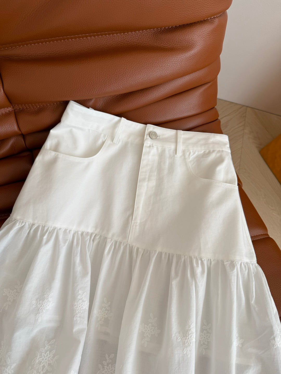 WHITE DRESS 25S WITH LACE EMBROIDERY 265759