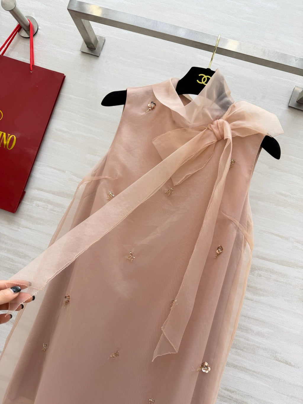 VALENTINO 26S SLEEVELESS DRESS 142