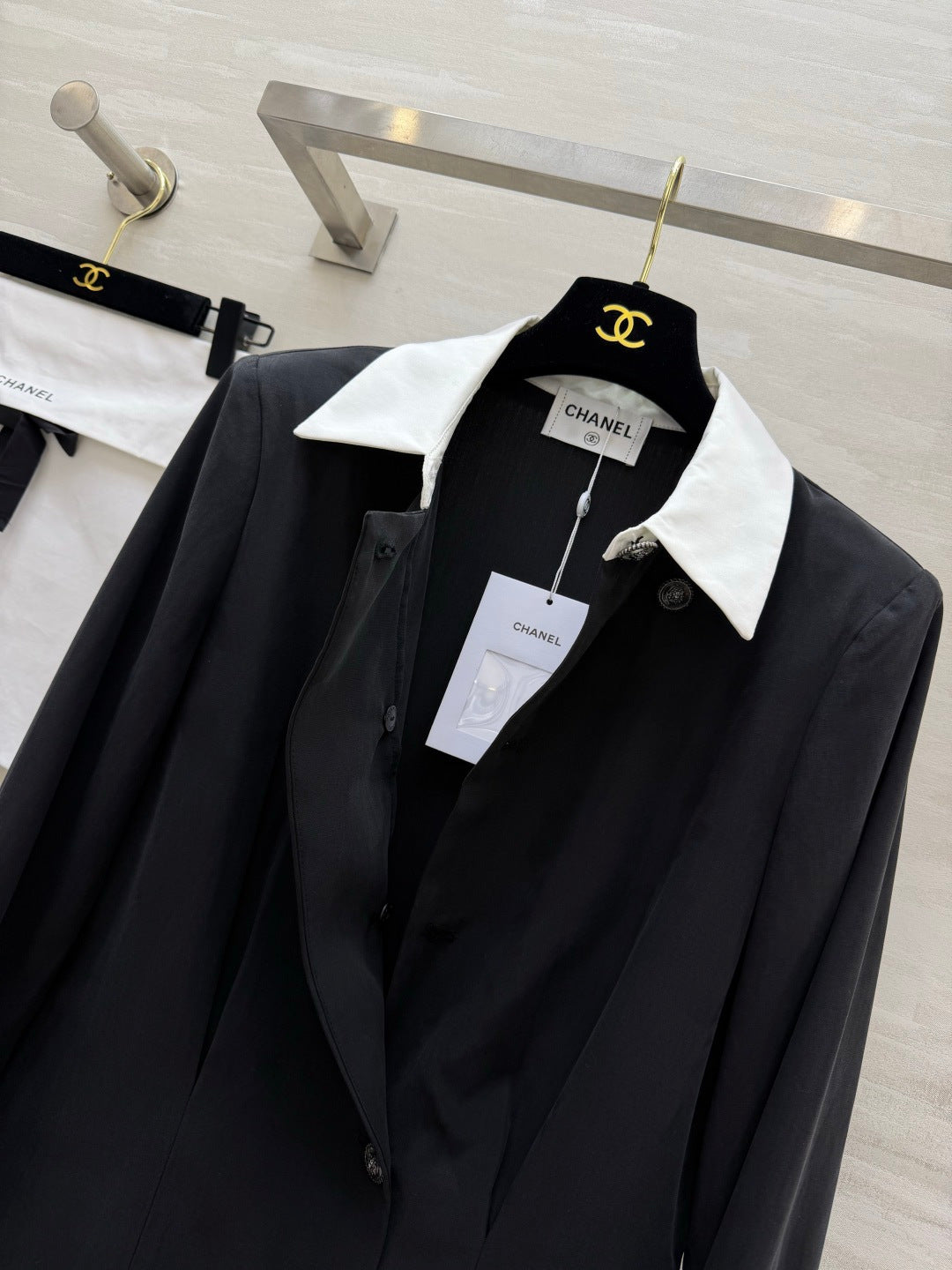 CHANEL 26S COLOR-BLOCK SHIRT STYLE 1036