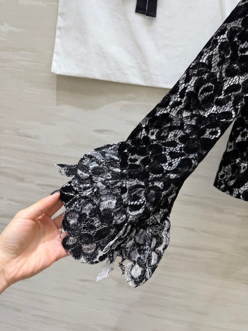 CHANEL 26S LACE TOP STYLE 1027