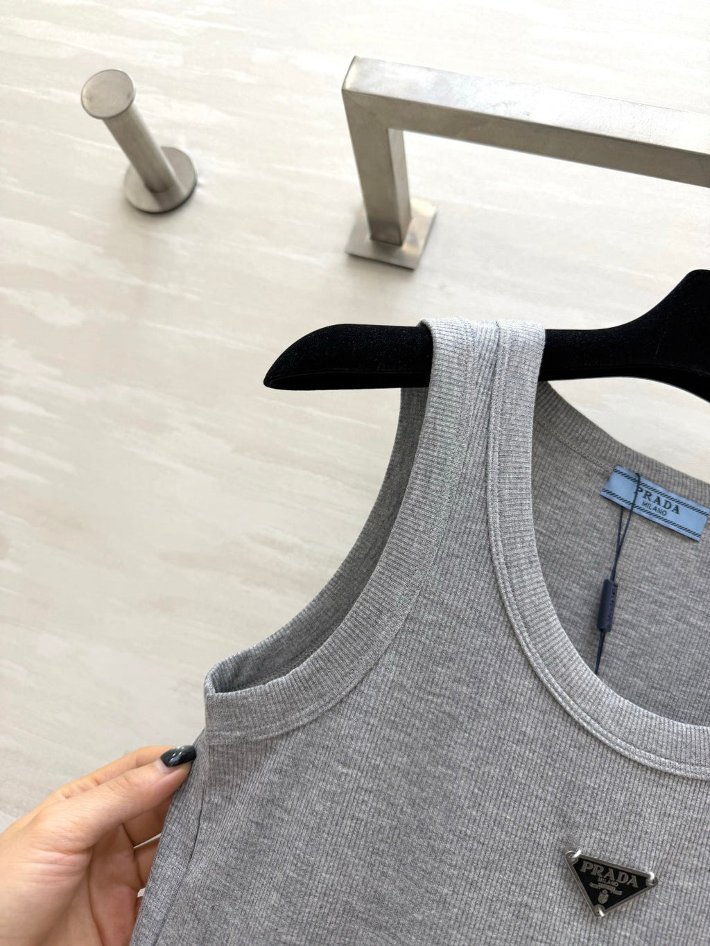 PRADA 26S SLEEVELESS TOP STYLE 919