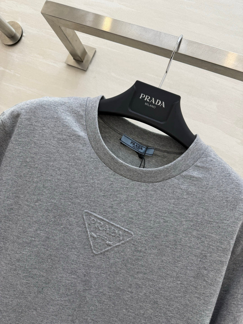 PRADA 26S T-SHIRT STYLE 885