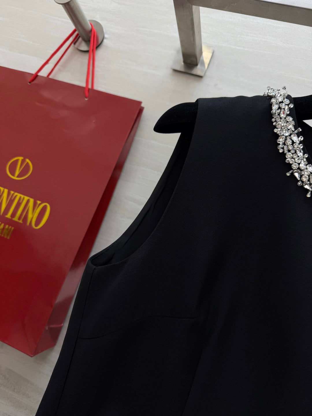 VALENTINO 26S SLEEVELESS DRESS 124
