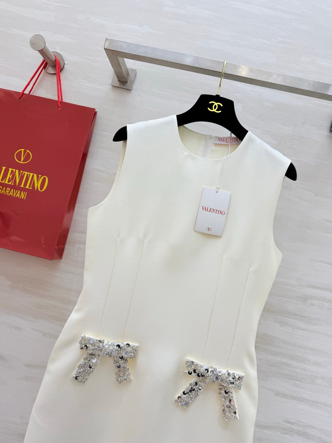 VALENTINO 26S SLEEVELESS DRESS 123