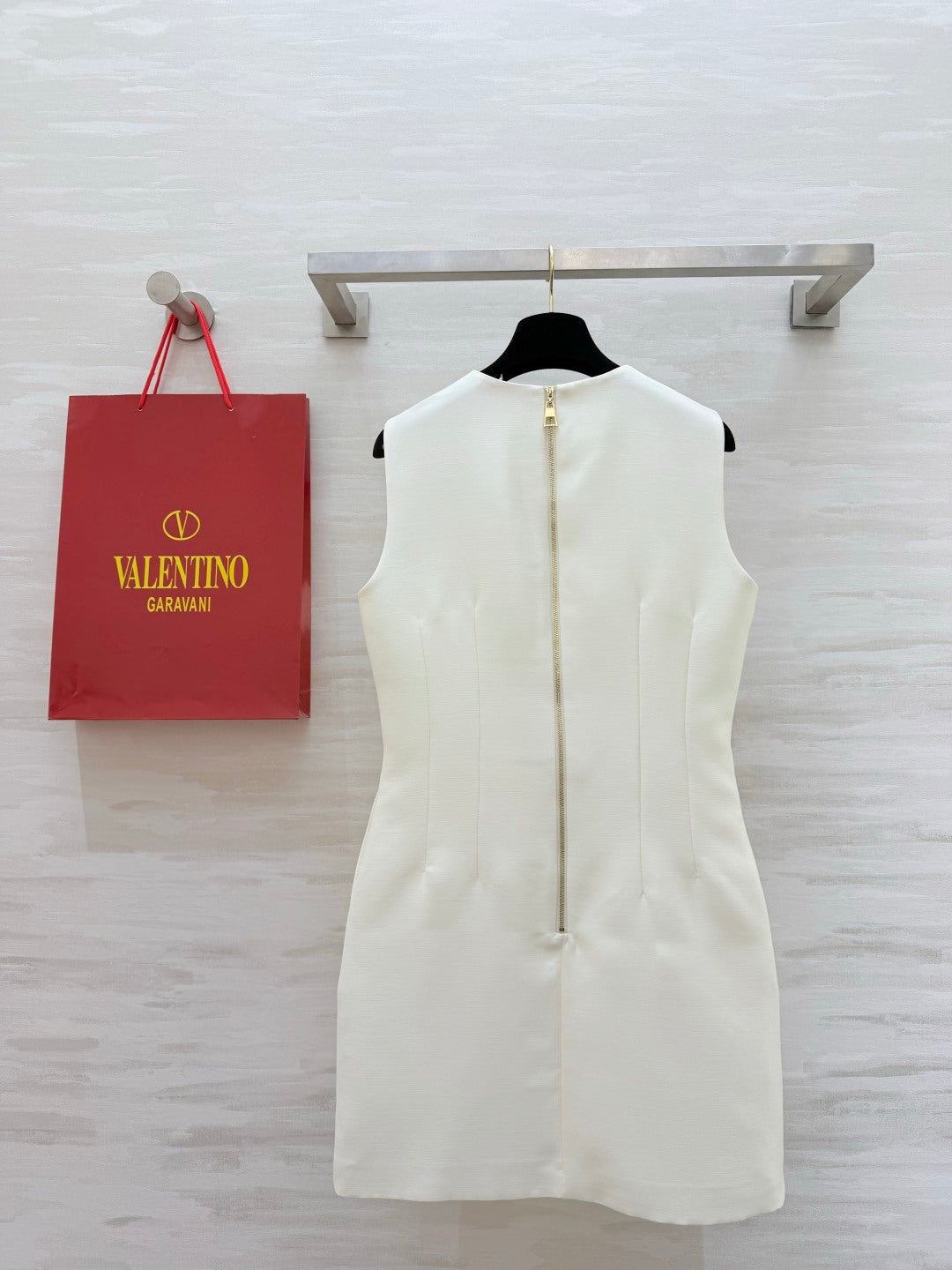 VALENTINO 26S SLEEVELESS DRESS 123
