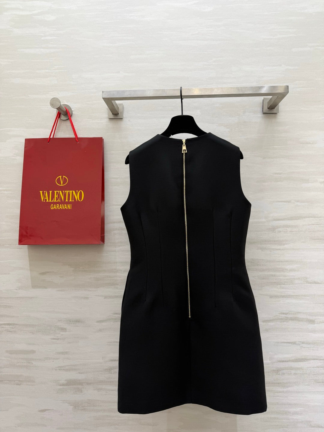 VALENTINO 26S SLEEVELESS DRESS 121