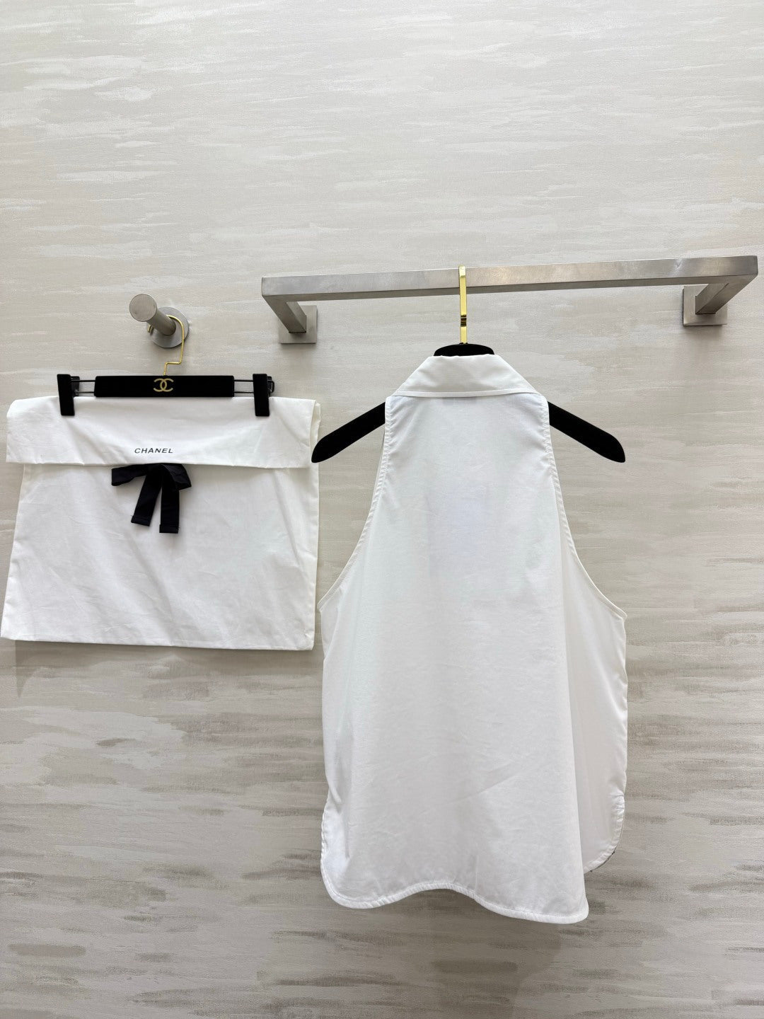 CHANEL 26S SLEEVELESS SHIRT COLLAR TOP STYLE 1197