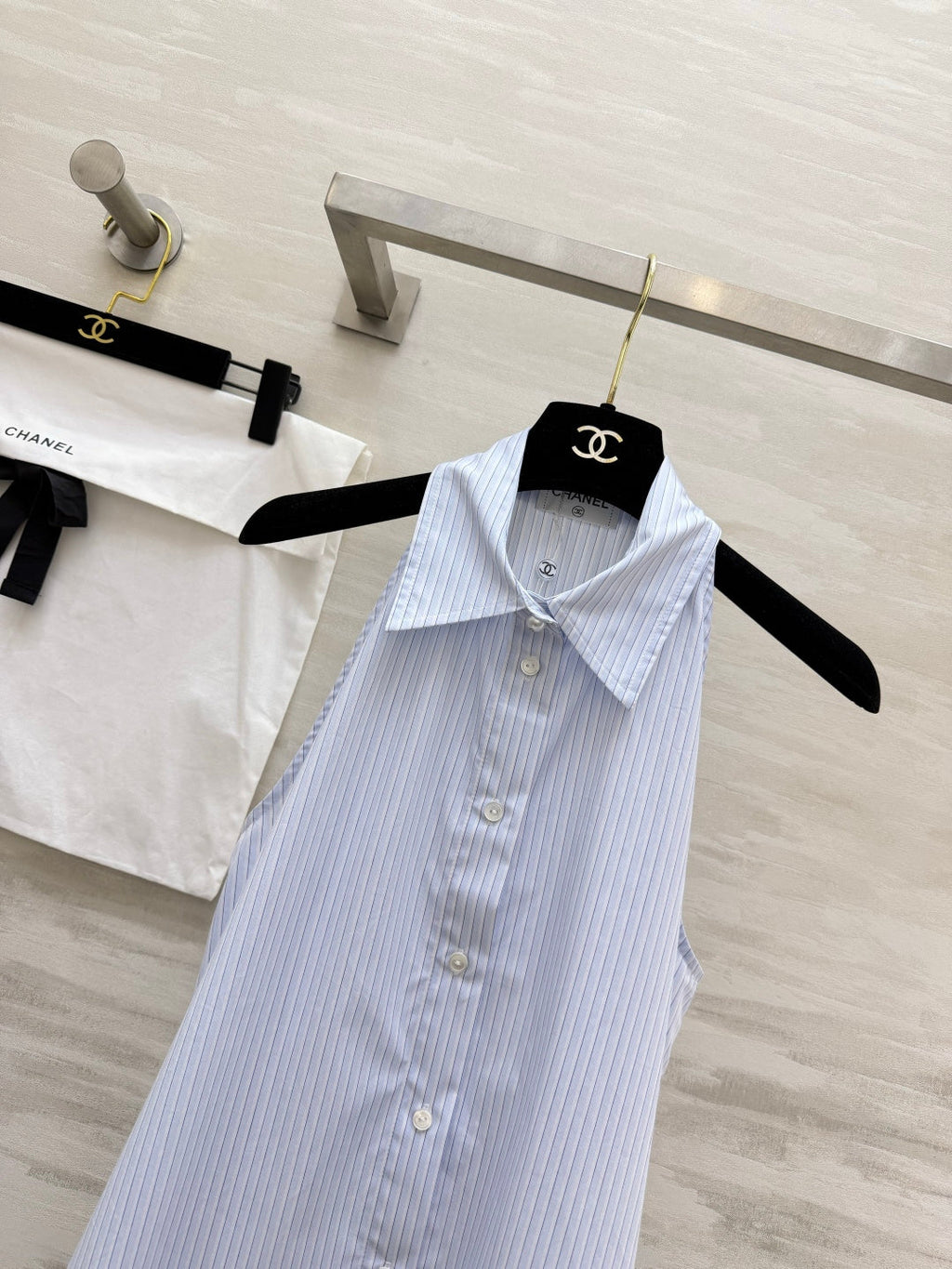 CHANEL 26S SLEEVELESS SHIRT COLLAR TOP STYLE 1196