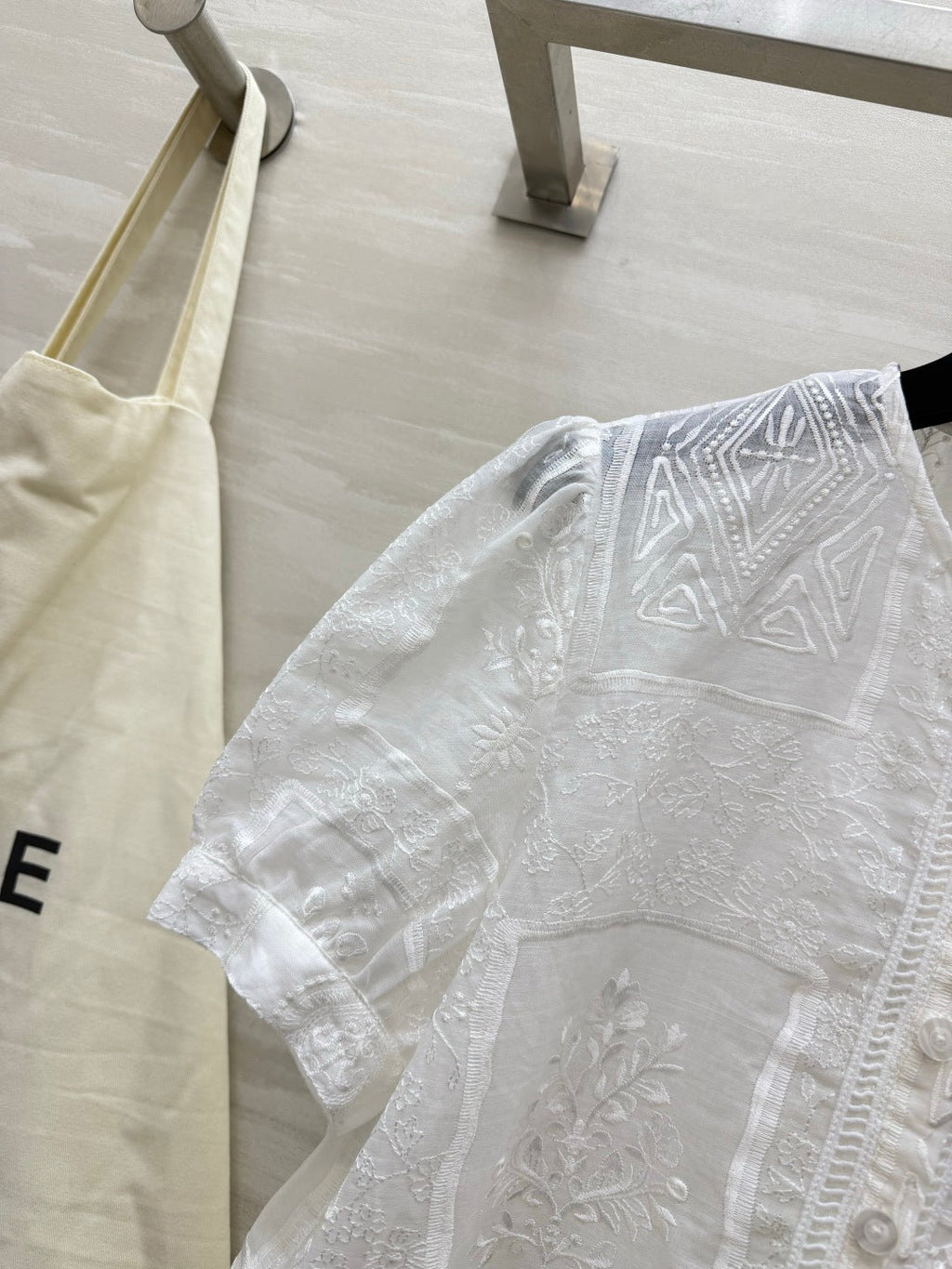 CELINE 26S EMBROIDERED SHORT-SLEEVE SHIRT 450