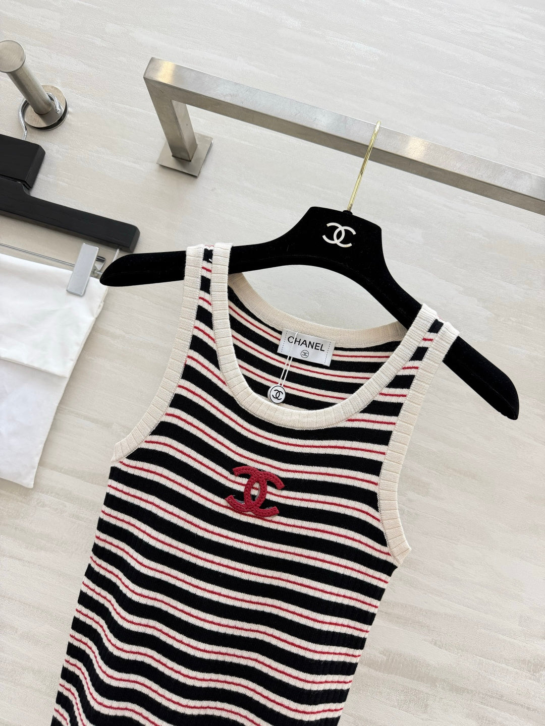 CHANEL 26S STRIPED SLEEVELESS KNIT TOP 1438