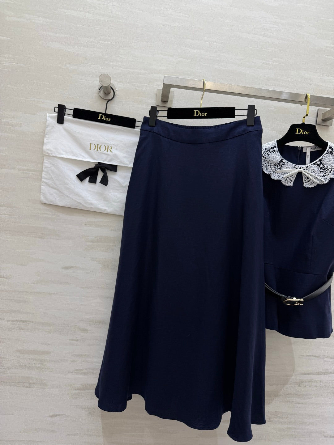 DIOR 26S TWO-PIECE SET WITH LACE-COLLAR TOP AND SKIRT 1386