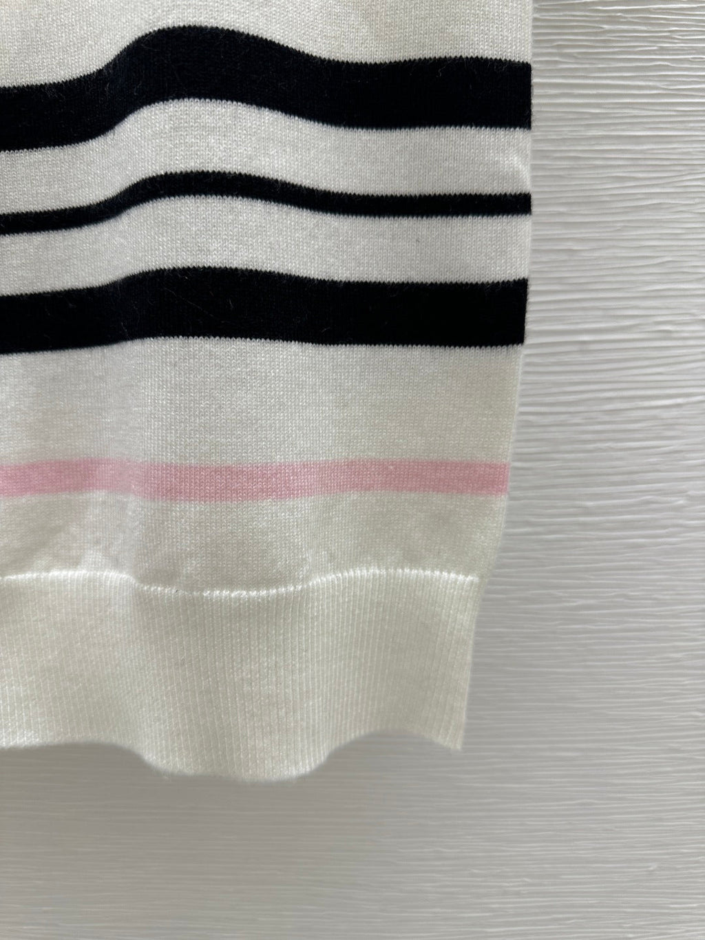 CHANEL SHORT-SLEEVE KNIT TOP STRIPED