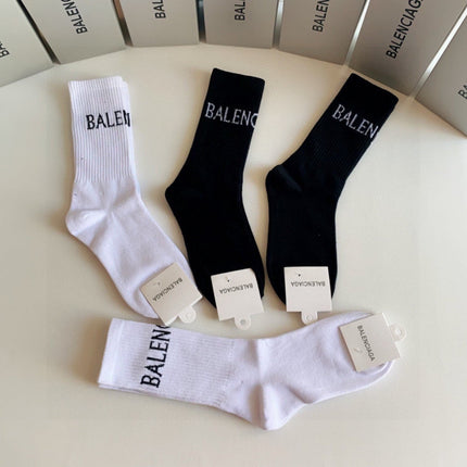 BALENCIAGA 26S CREW SOCKS 400151 (1 BOX)
