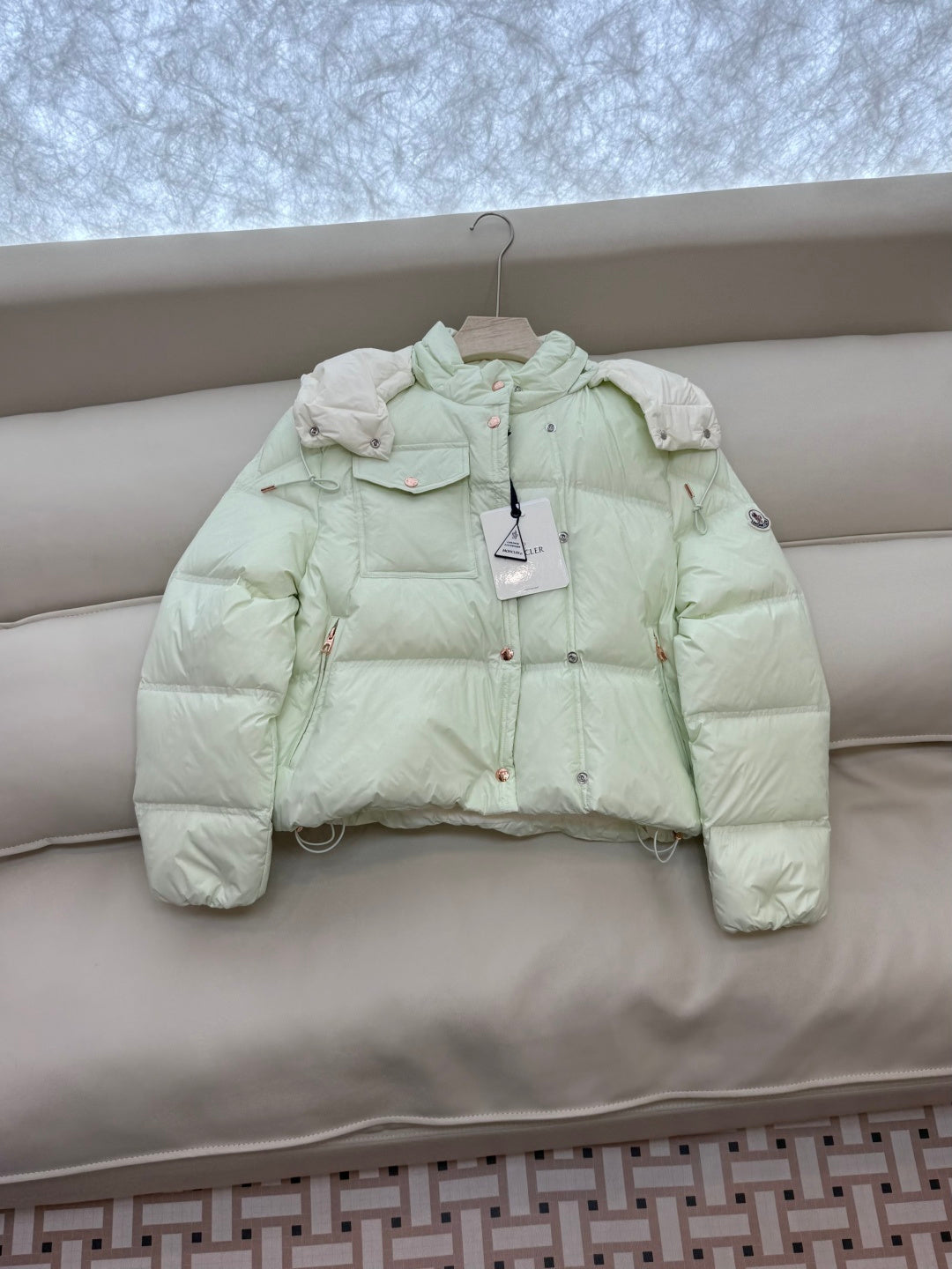 MONCLER 25S DOWN JACKET 335